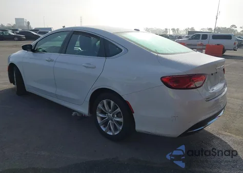 2015 Chrysler 200 C z USA, uszkodzony, nr VIN 1C3CCCCB2FN576353